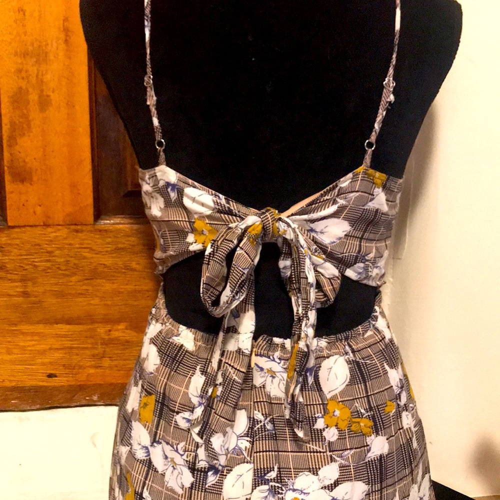 Papaya Wide-Leg Romper - Picture 3 of 7